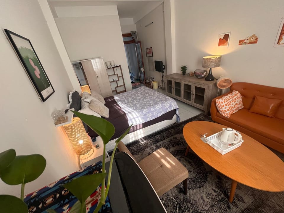 TV and multimedia, Photo of the whole room, Bedroom