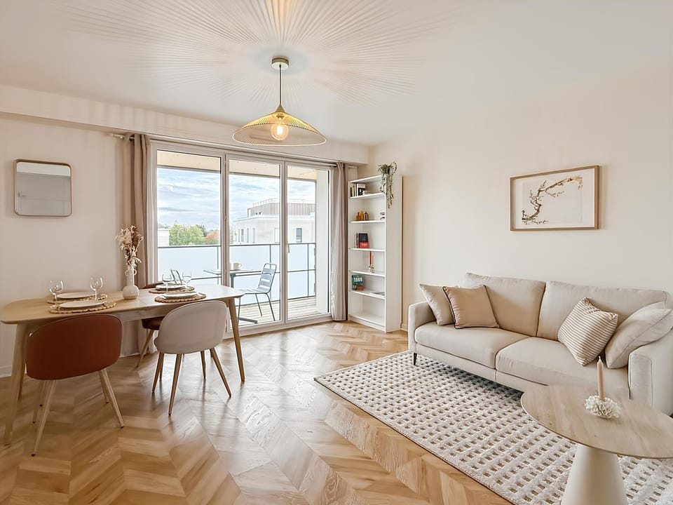 Library, Balcony/Terrace, Balcony/Terrace, Living room, Seating area, Dining area