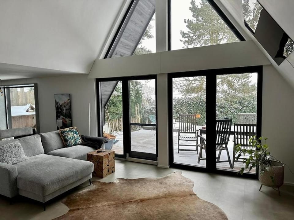 TV and multimedia, View (from property/room), Balcony/Terrace, Living room, Photo of the whole room, Seating area