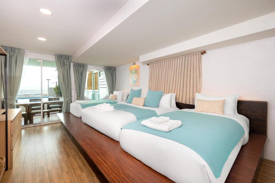 Bed, Living room, Photo of the whole room, Beach, Bedroom, Sea view