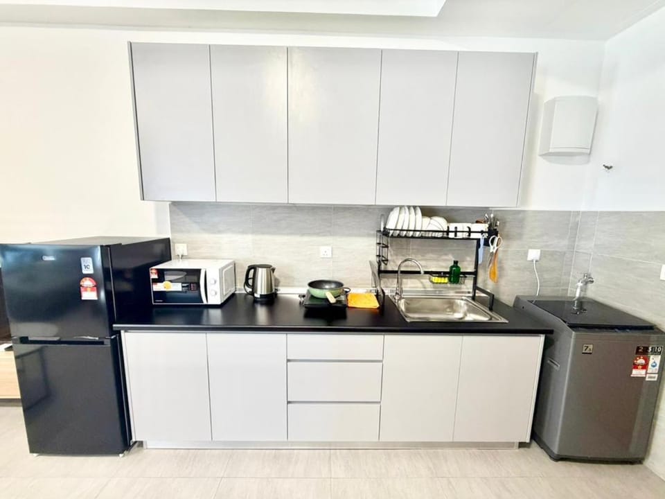 RE sunsuria 1-6Pax Setia City Mall SCCC home 4bed Apartment in Selangor, Malaysia