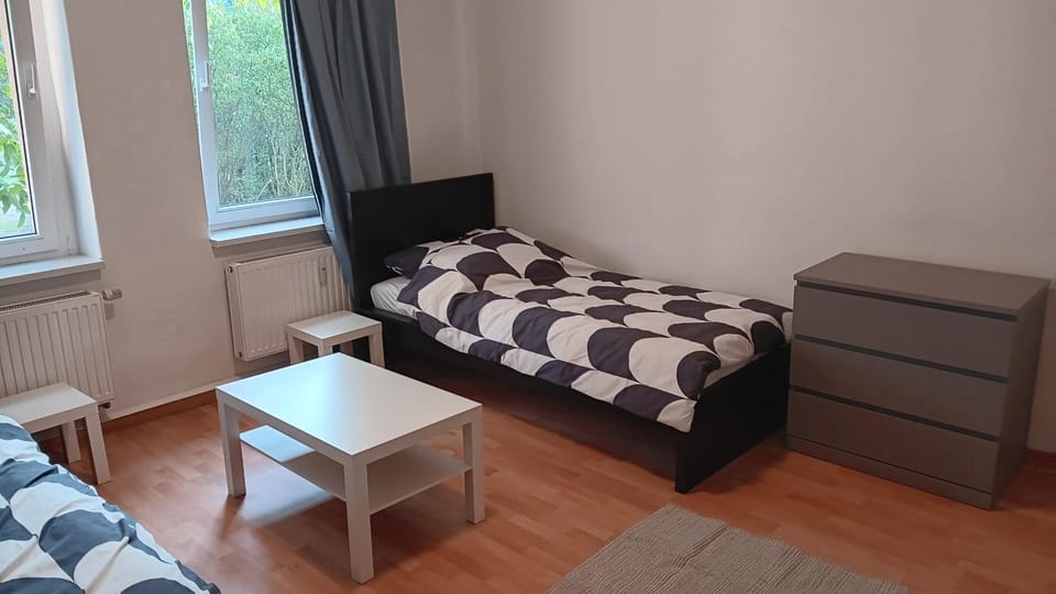 Crew Quartier ALL-INCLUSIVE Serviced Apartment 3 Schlafzimmer mit Küche und Bad in Krostitz Leipzig Apartment in Saxony