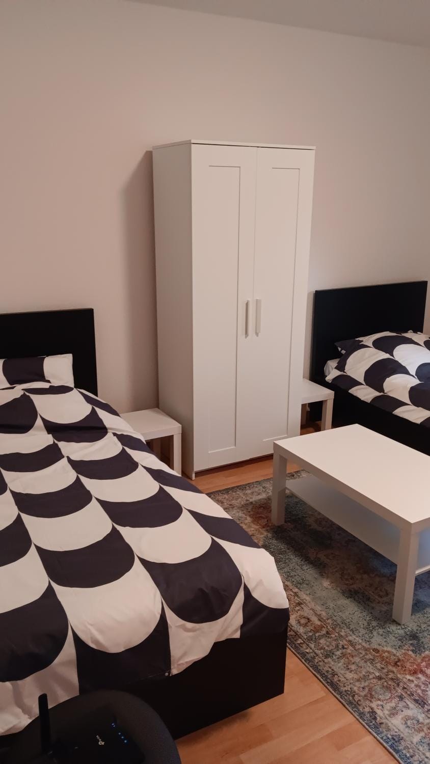 Crew Quartier ALL-INCLUSIVE Serviced Apartment 3 Schlafzimmer mit Küche und Bad in Krostitz Leipzig Apartment in Saxony