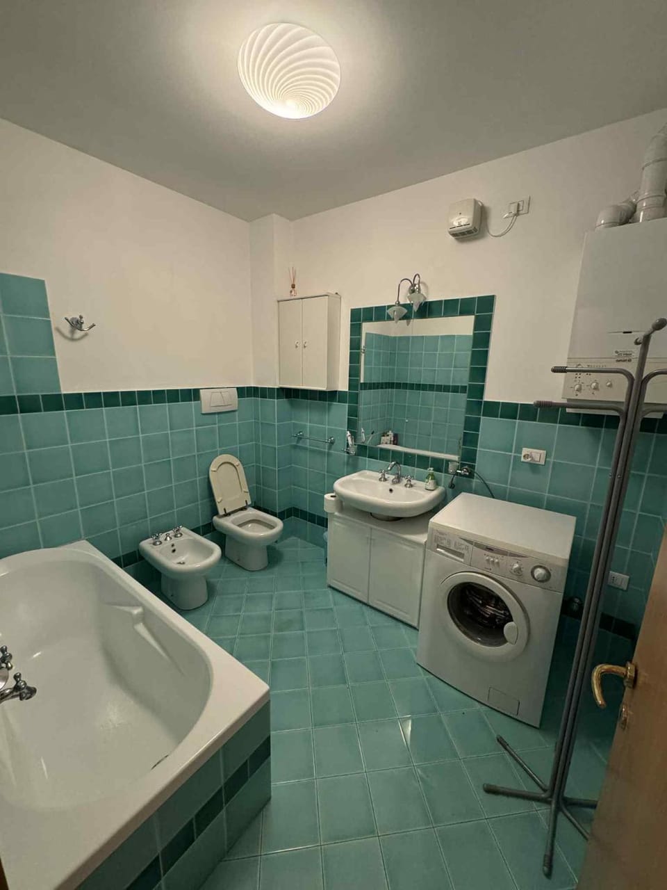 Toilet, Bathroom, Bath, washing machine