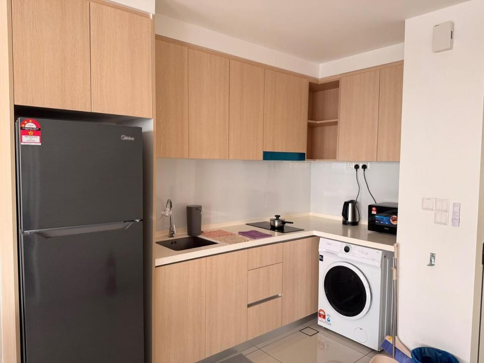 Subang Studio 6 Pax Home Apartment in Subang Jaya