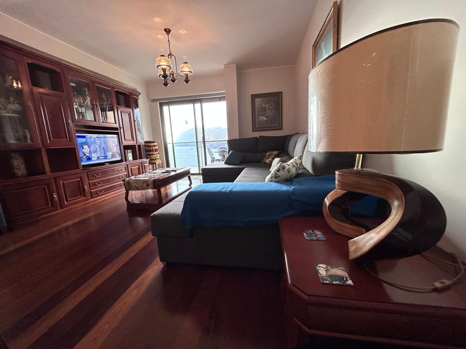 Communal lounge/ TV room, Dining area, Evening entertainment