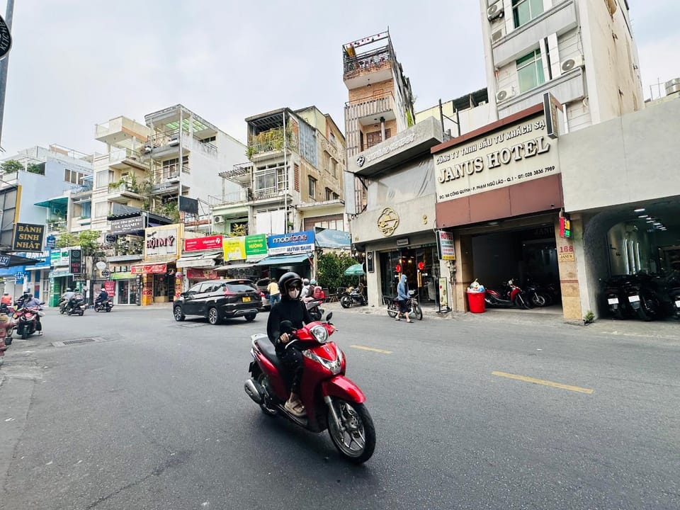 Day, People, Neighbourhood, City view, Street view, Location