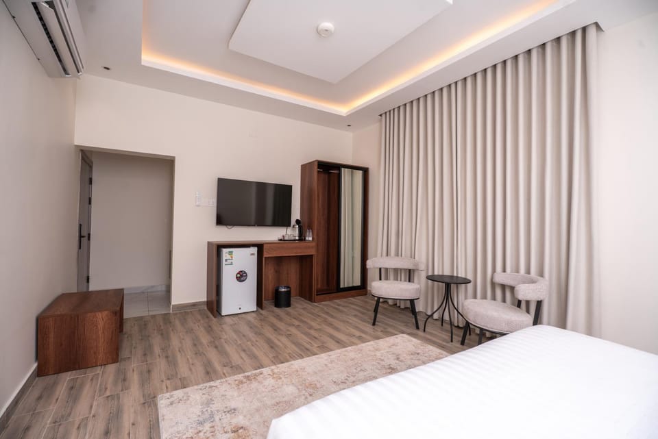 TV and multimedia, Seating area