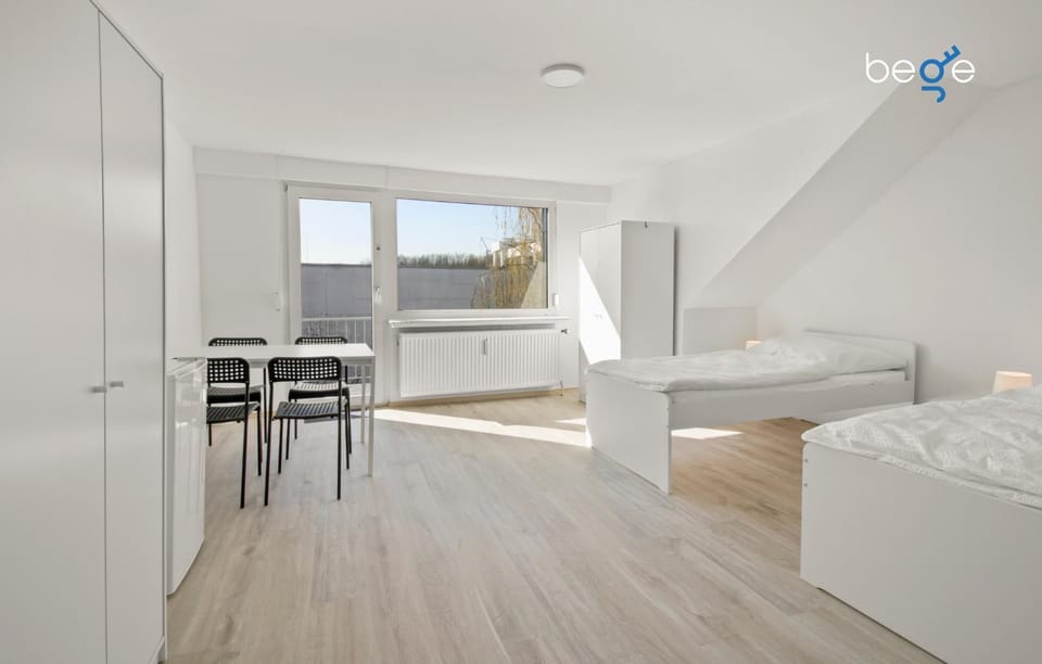 Bed, Photo of the whole room, Dining area, Bedroom, wardrobe