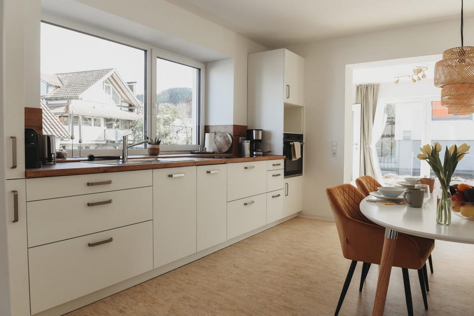 Coffee/tea facilities, View (from property/room), Balcony/Terrace, Kitchen or kitchenette, Dining area