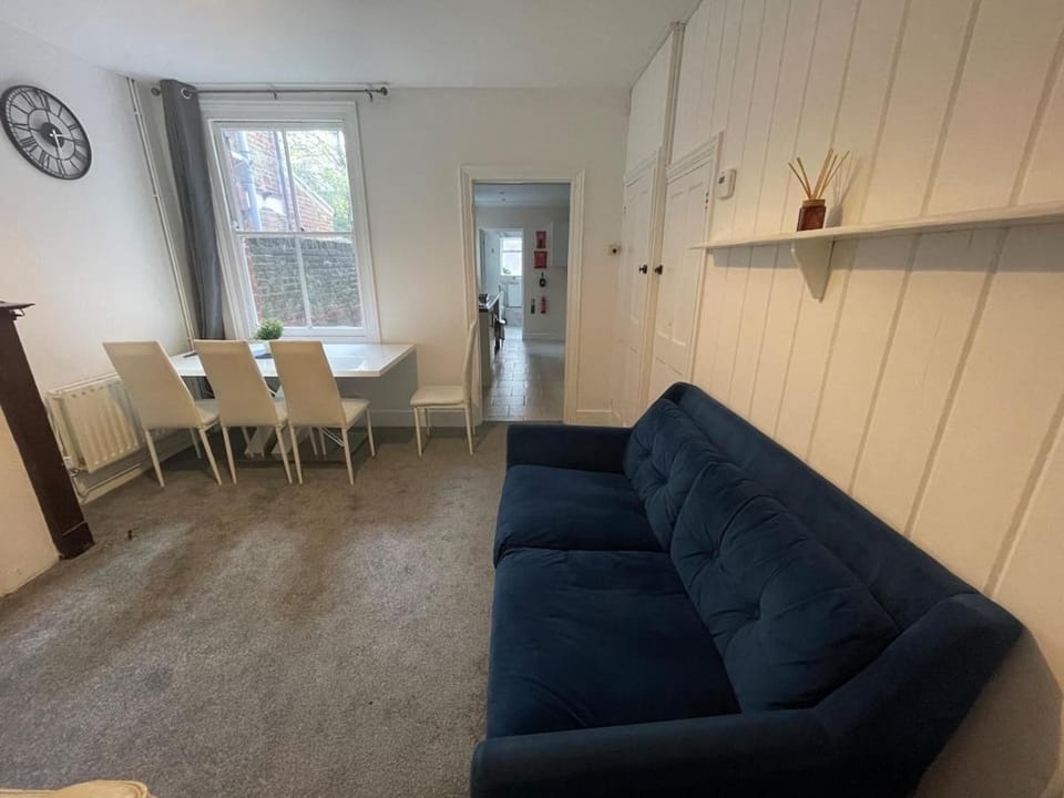 Livingwell Home House in Gravesend