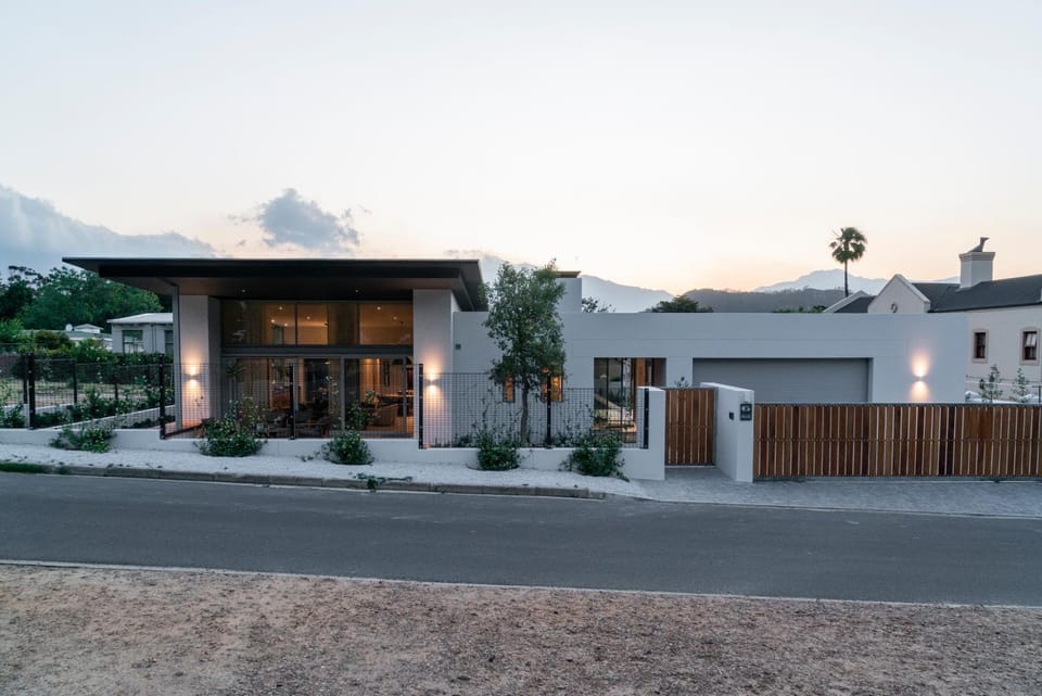 Property building, Mountain view, Street view
