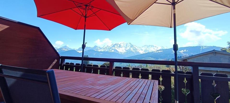 Balcony/Terrace, Mountain view