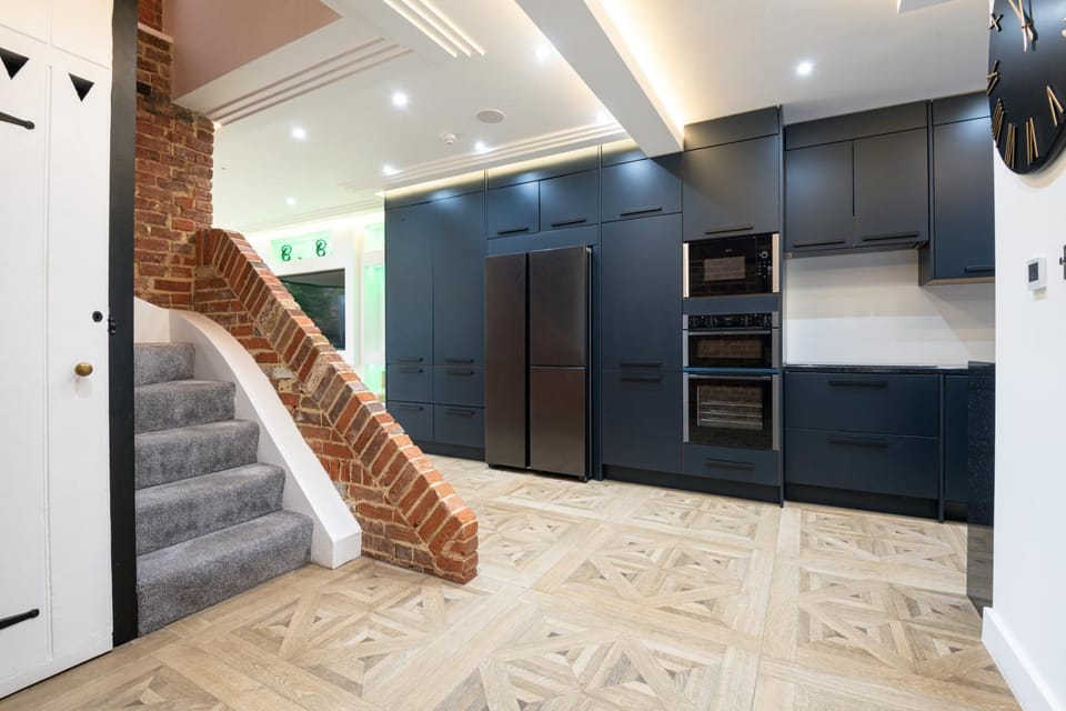 Kitchen or kitchenette, minibar, oven, pet friendly, stove