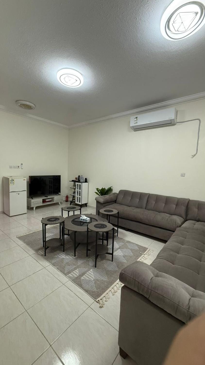 غرفة وصالة مودرن 85 Apartment in Riyadh