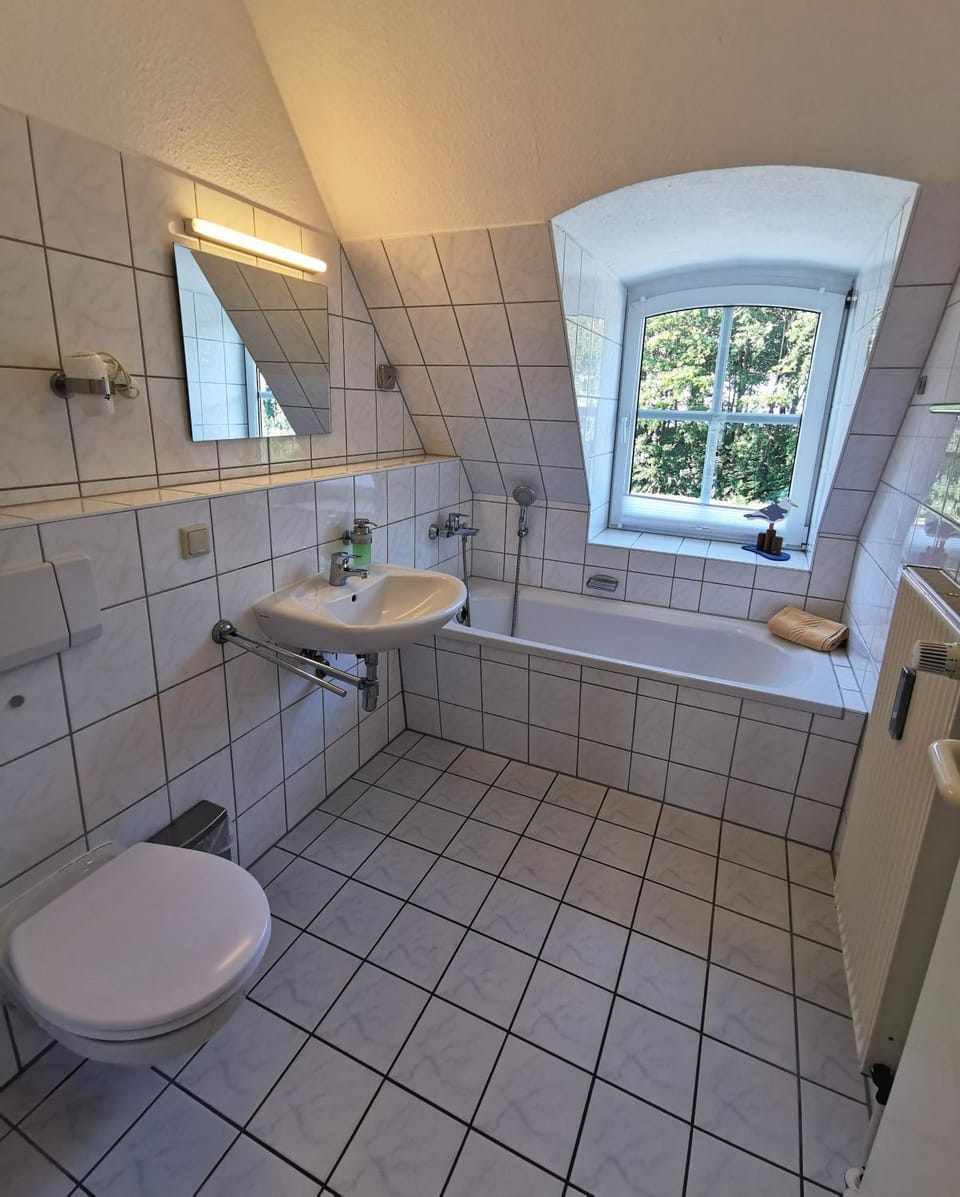 Bathroom, Bath