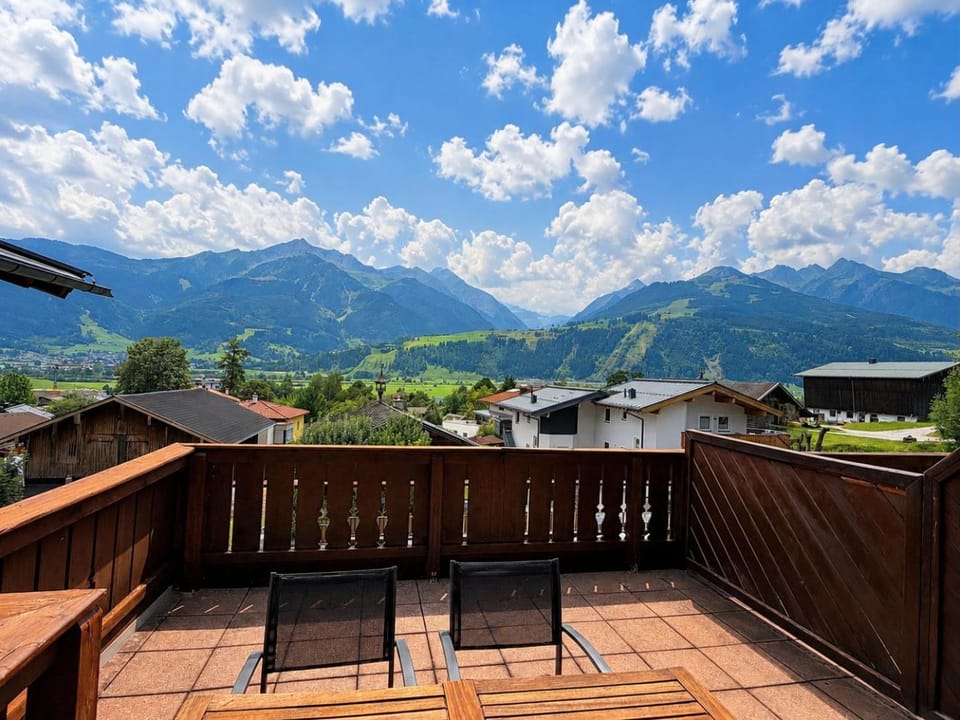 View (from property/room), Balcony/Terrace