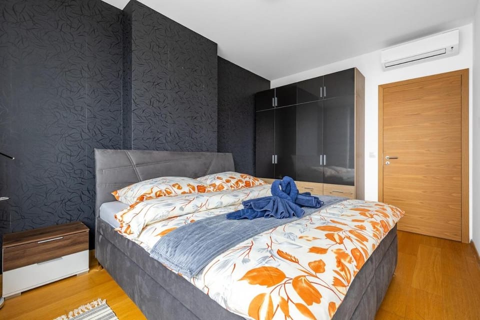 Panorama 1-Bedroom Apartment on Floor 13 with City View and Parking by Skyviews Apartment in Bratislava