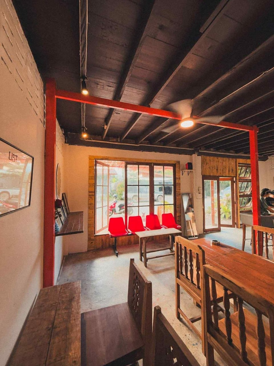 Living room, Seating area, Dining area, Evening entertainment