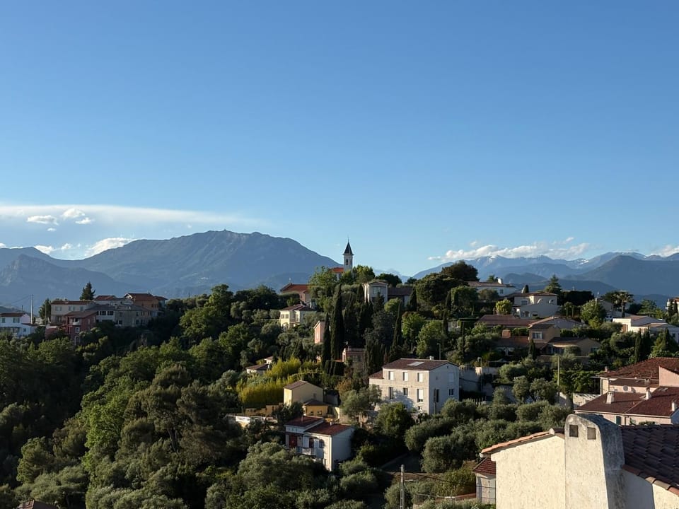 Modern Villa - Mountain Views - Terrace Villa in Nice