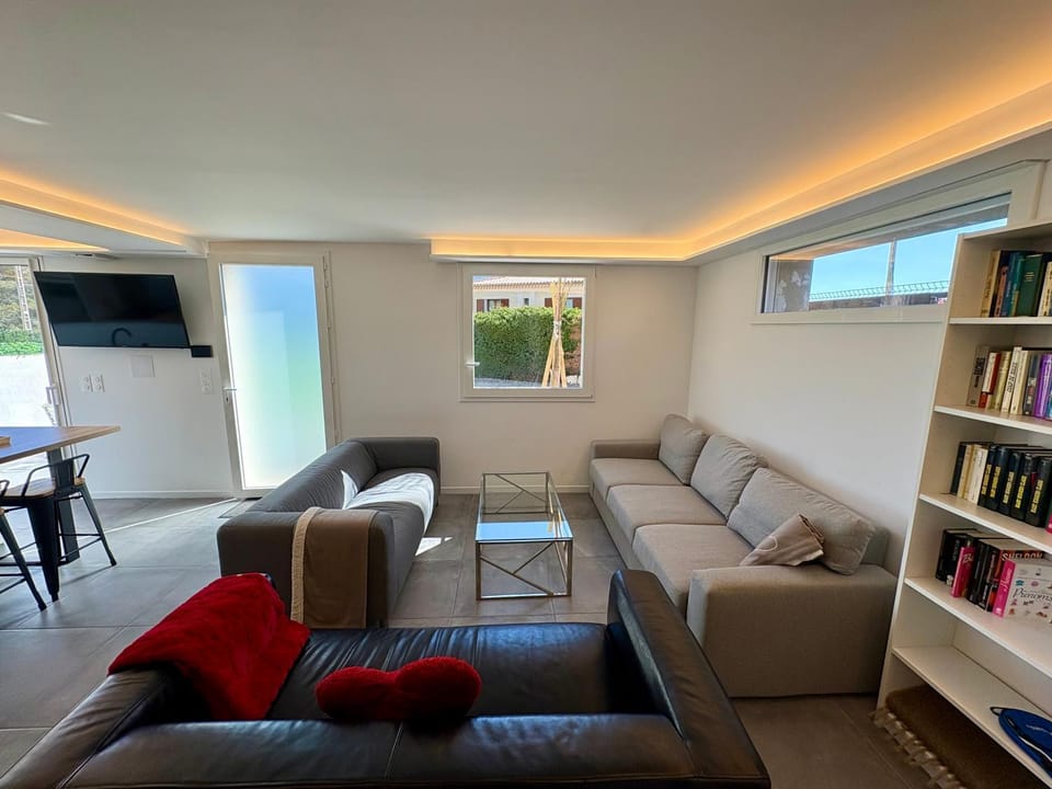 Modern Villa - Mountain Views - Terrace Villa in Nice
