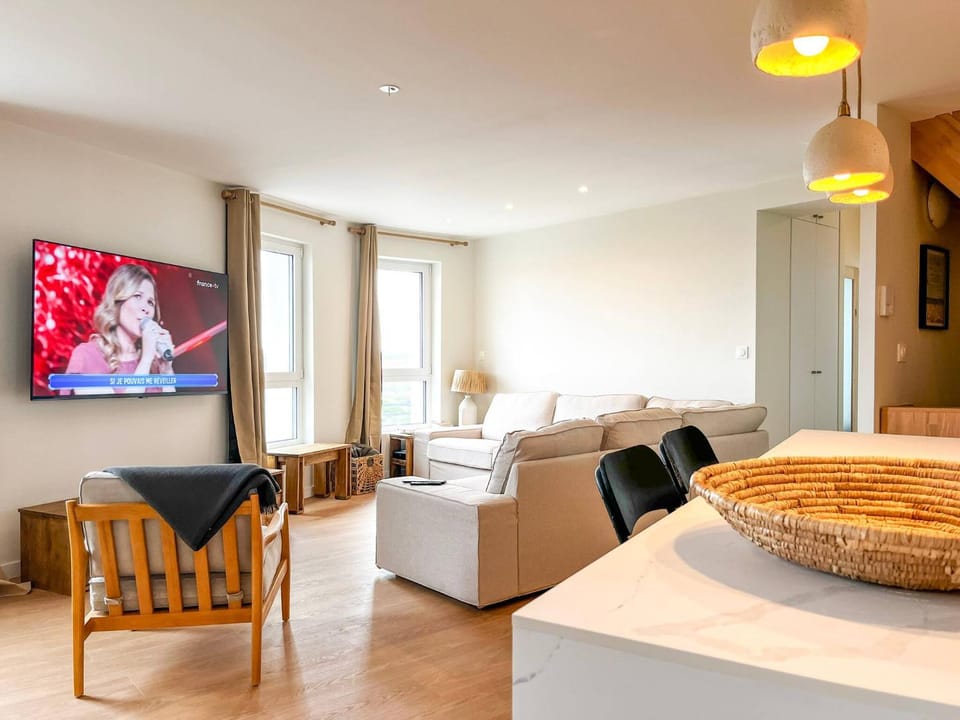 Communal lounge/ TV room, Living room
