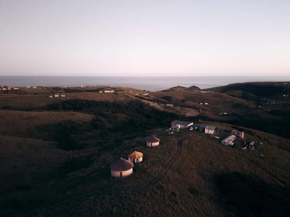 Self-catering Holiday Cottage to rent Matokazini near Coffee Bay Apartment in Eastern Cape