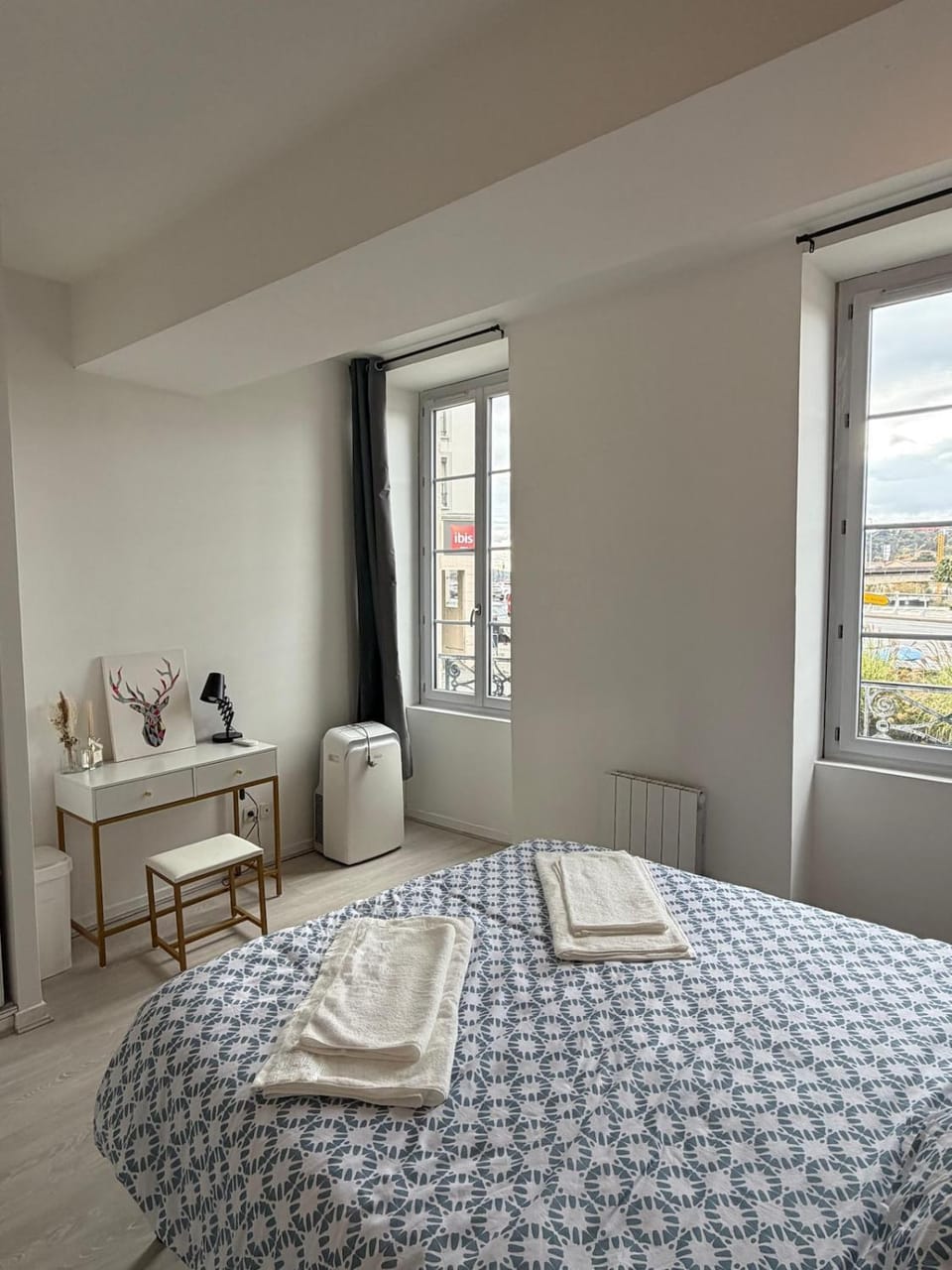 Appartement chaleureux, proche gare et monuments Apartment in Auvergne-Rhône-Alpes