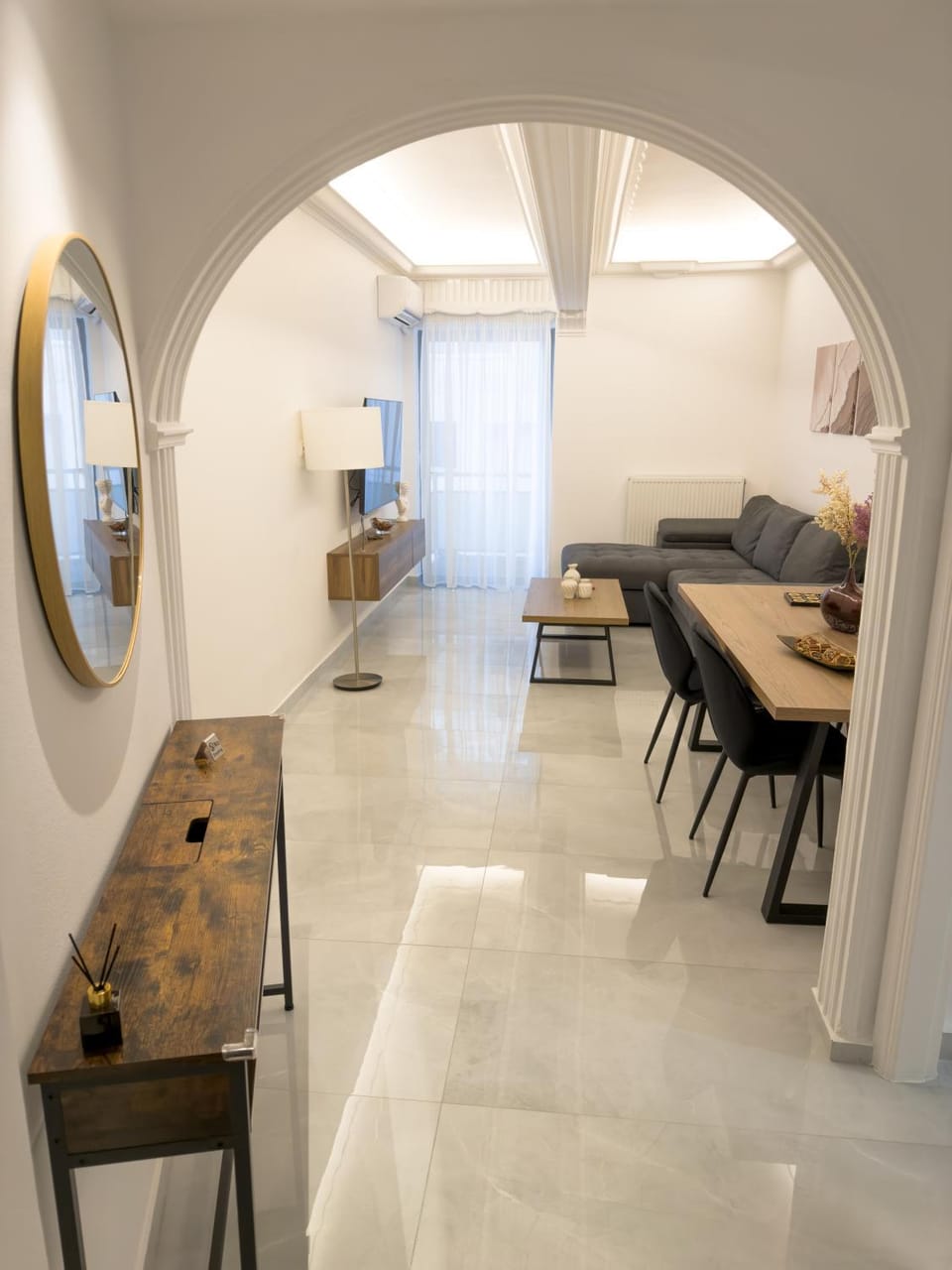 Living room, Dining area