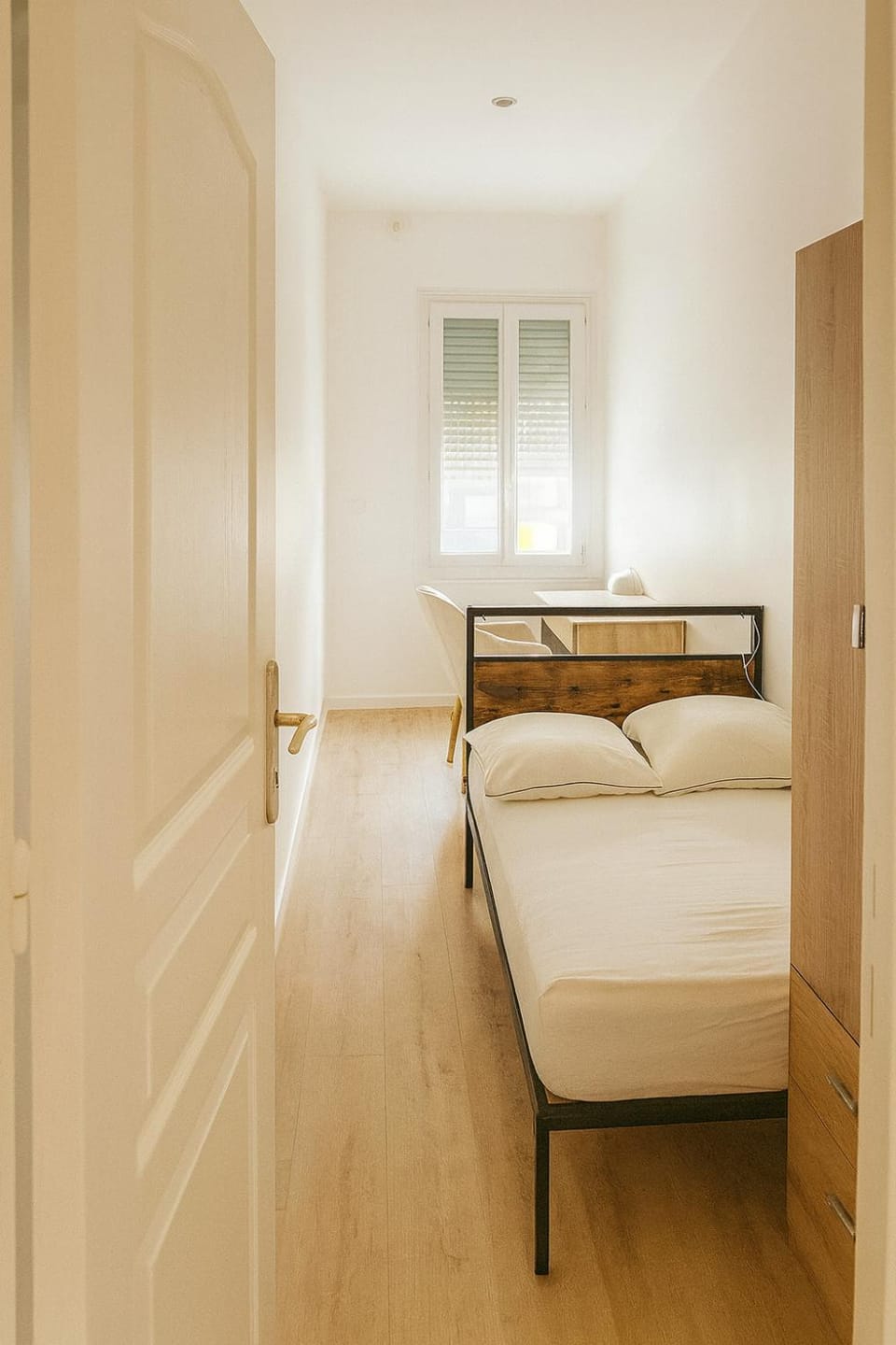 Le 9 Privé Chambres Chic à Puteaux près Paris, kitchen et 2 SDB ideal couples et Professionnels en déplacement Bed and Breakfast in Puteaux