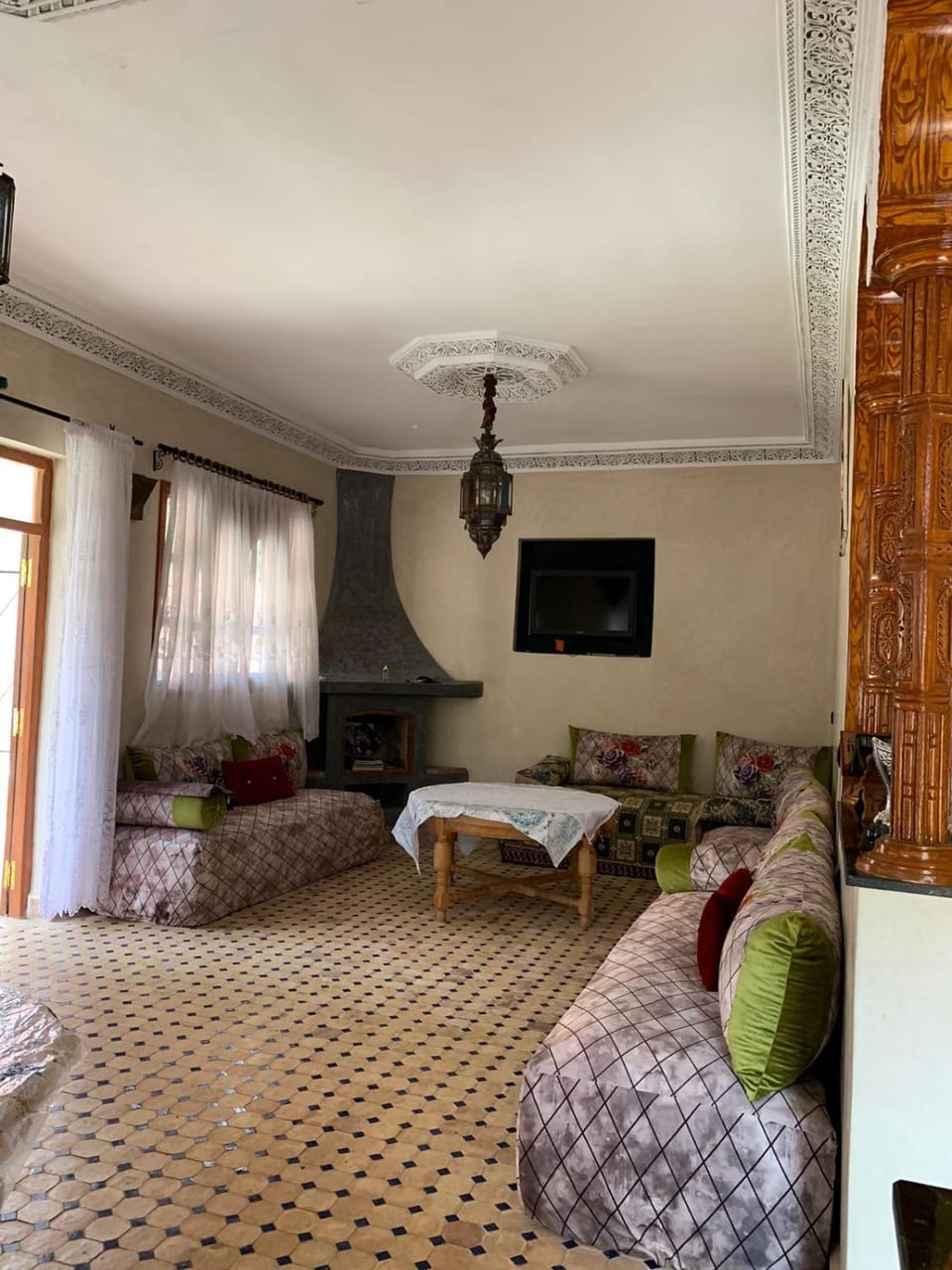 Communal lounge/ TV room, TV and multimedia, Living room, Seating area