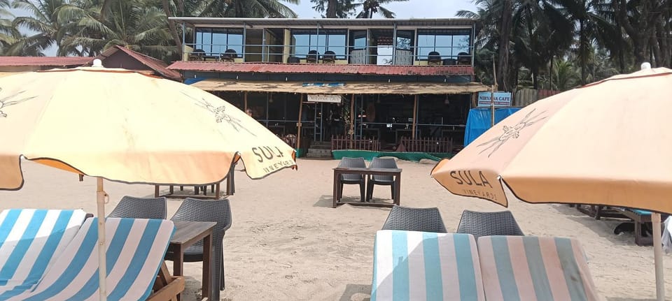 Property building, Restaurant/places to eat
