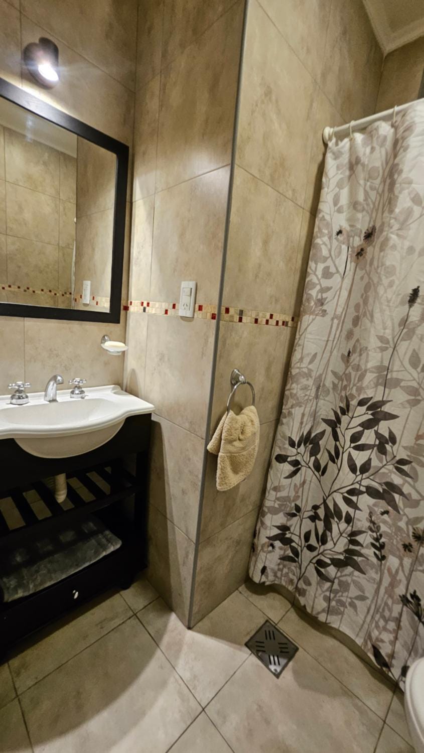 Shower, Bathroom, towels