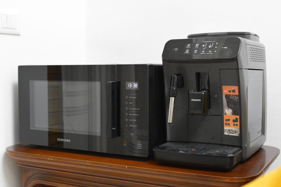 Coffee/tea facilities, Breakfast