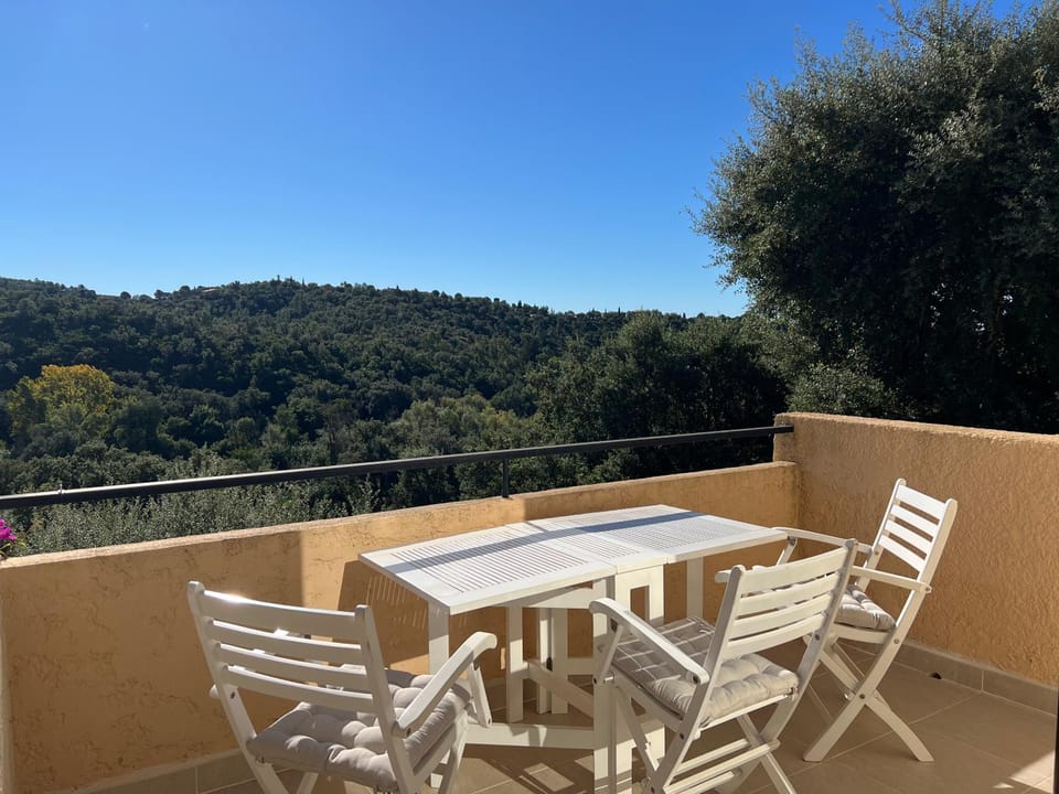 Patio, Day, Natural landscape, View (from property/room), Balcony/Terrace, Balcony/Terrace, Dining area, Mountain view