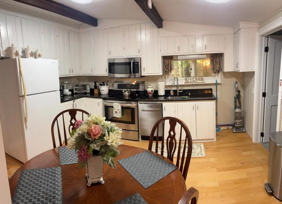 The Cozy Cottage House in New Hampshire