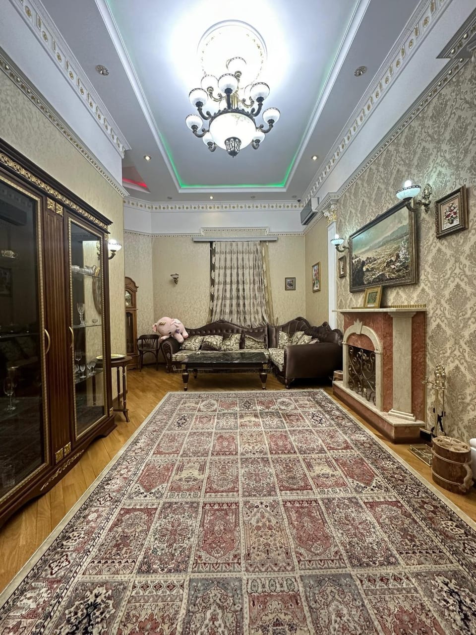 Living room, Photo of the whole room, Seating area