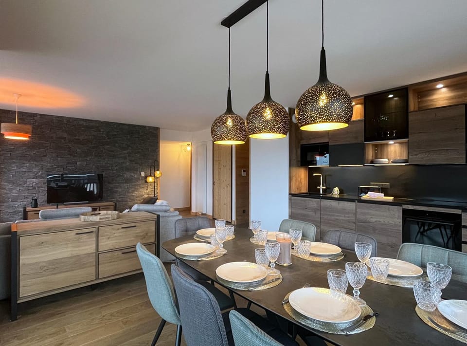 Kitchen or kitchenette, Living room, Dining area