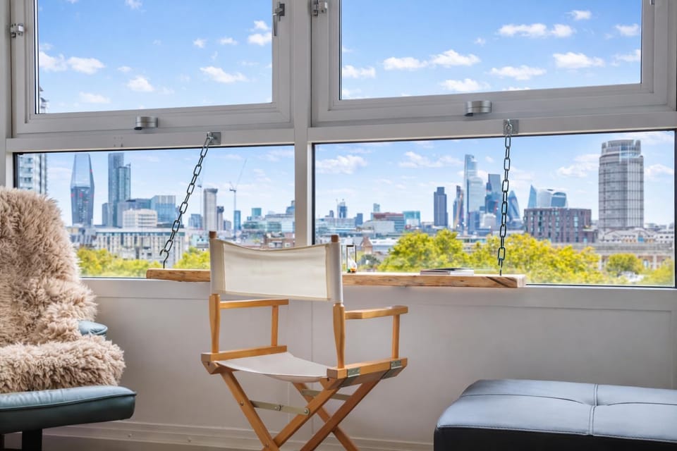 View (from property/room), Seating area, City view