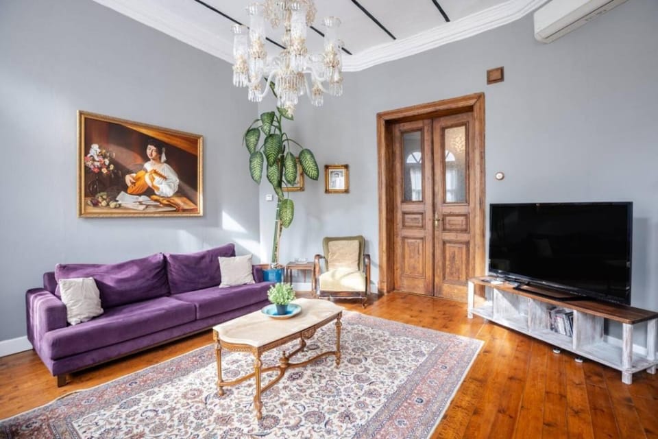 Grand Historic 3BD2Bath Galata Tower Pad! #408 Apartment in Istanbul