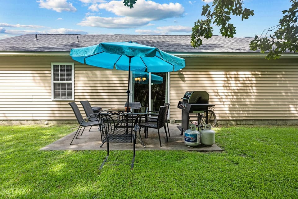Patio, Dining area