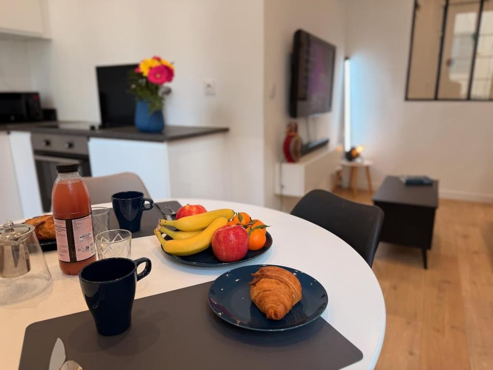 TV and multimedia, Dining area