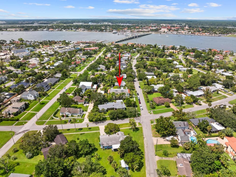 Casita Olas l Walk to DT l Mins to Beach Apartment in Saint Augustine