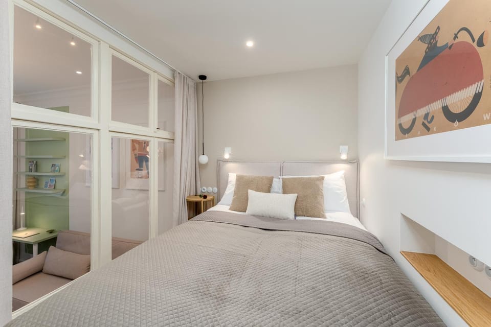 Bed, Photo of the whole room, Bedroom