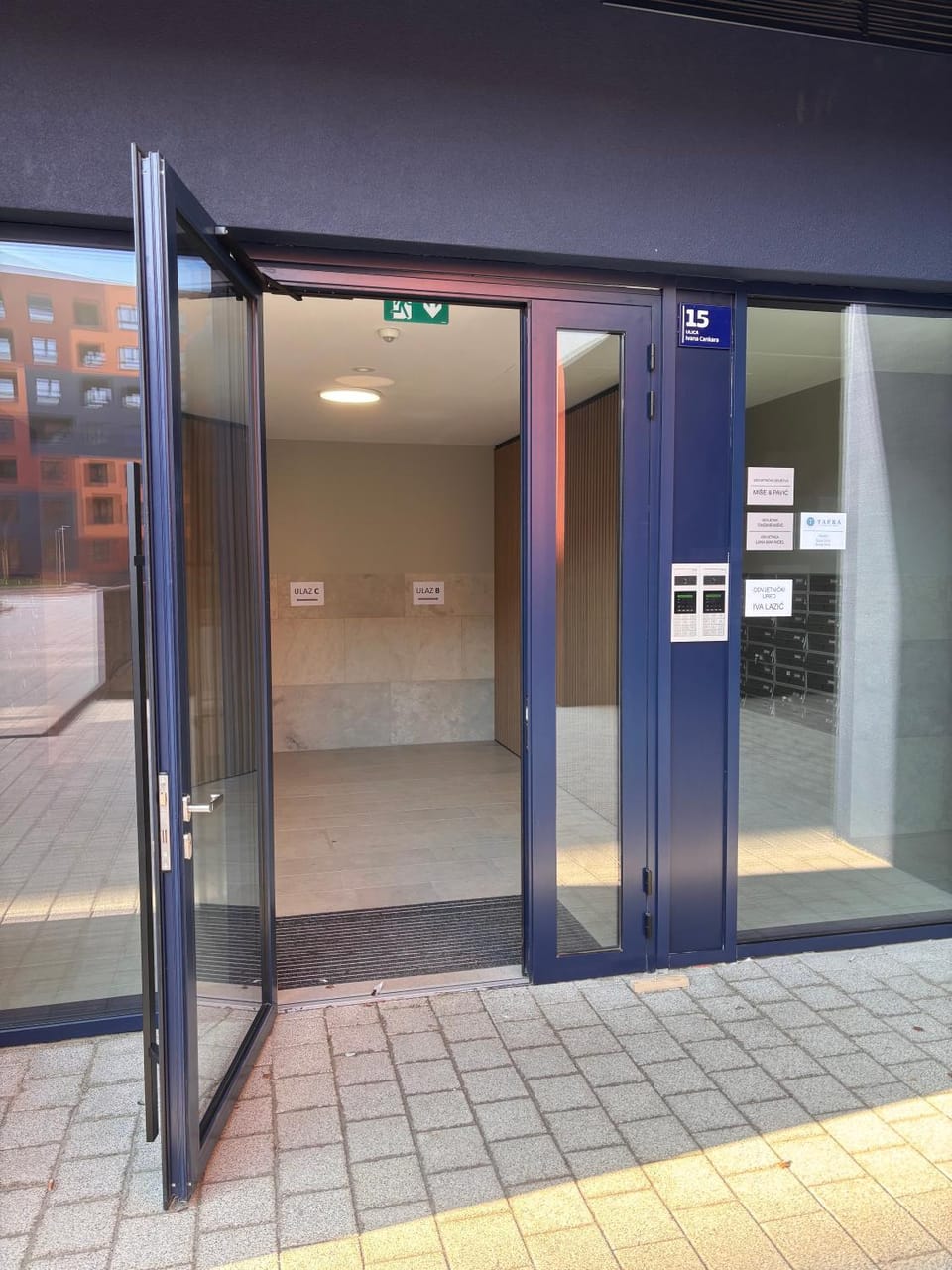 Property building, Facade/entrance