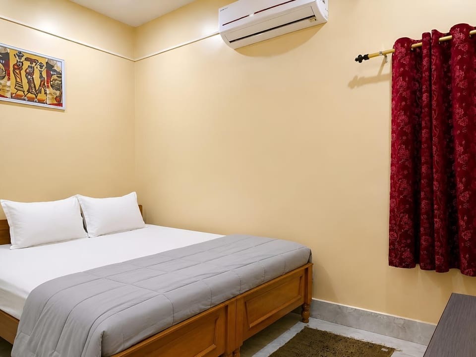 Bed, Photo of the whole room, Bedroom, soundproof, air conditioner