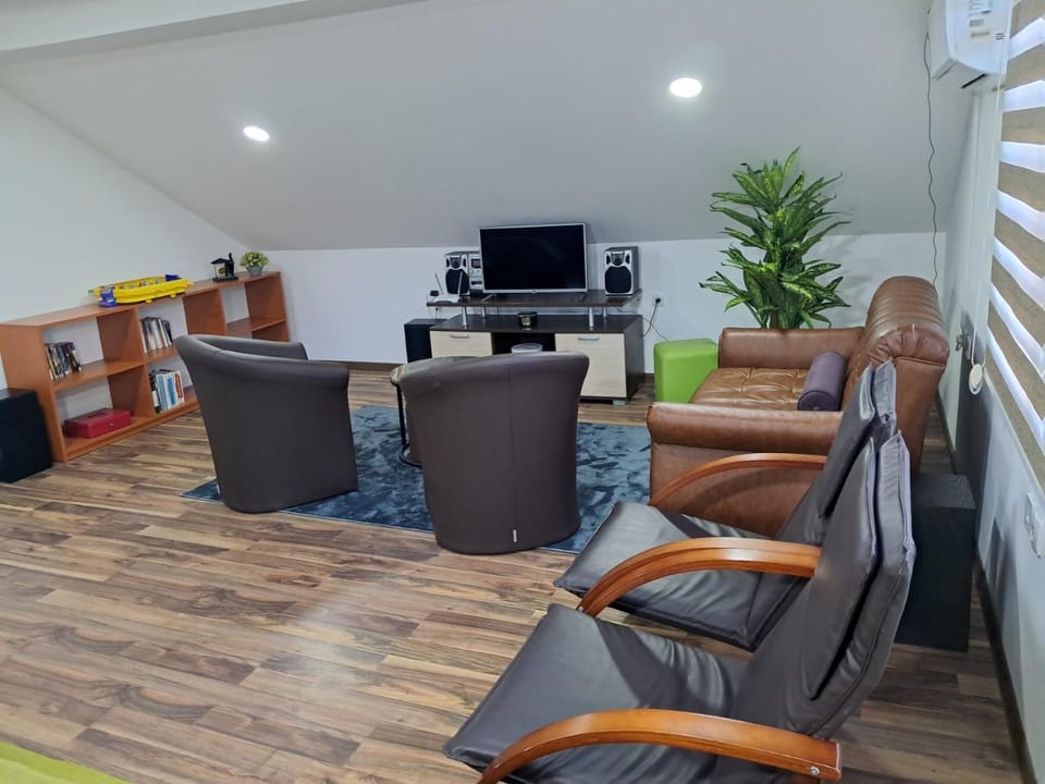 New Modern Duplex with Free Parking Apartment in Zlatibor District, Serbia