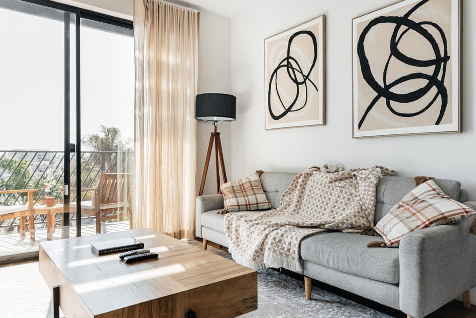 Living room, Seating area