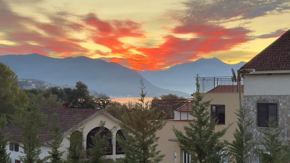 Natural landscape, View (from property/room), Mountain view, Sea view, Sunrise