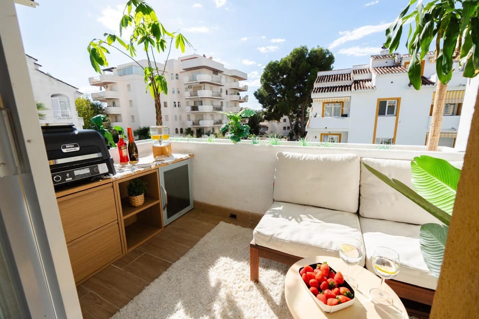 Patio, BBQ facilities, Balcony/Terrace, minibar